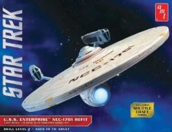 Diverse Star Trek U.S.S. Enterprise NCC-1701 Refit