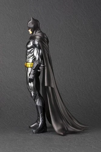 Kotobukiya Justice League Batman New 52 ArtFX+ Statue 4 Kotobukiya Justice League Batman New 52 ArtFX+ Statue - Image 4