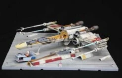 Kotobukiya Star Wars T-65 X-Wing Fighter Cross Section Model Kit