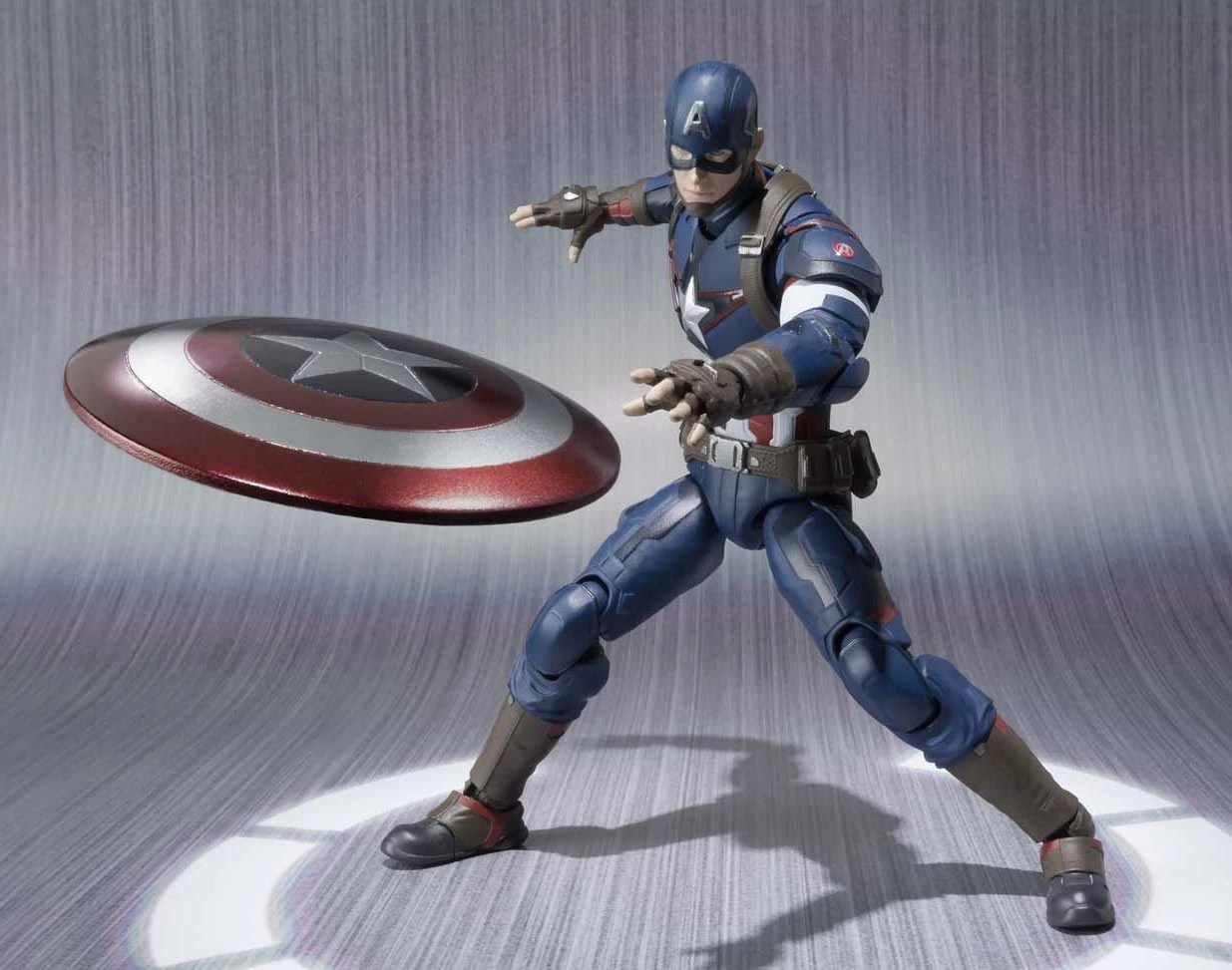 Avengers: Age Of Ultron - Captain America Figuarts Figur 5 Avengers: Age Of Ultron - Captain America Figuarts Figur - Image 5
