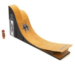 Upper Deck TECH DECK X-Games Mega Ramp